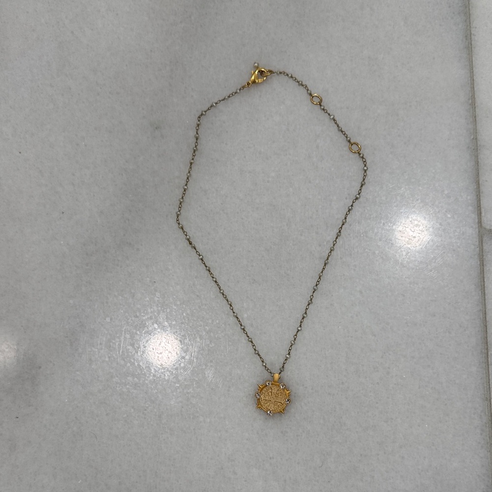 Chic Gold Pendant Necklace